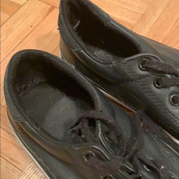 Converse - Picture 2 of 2